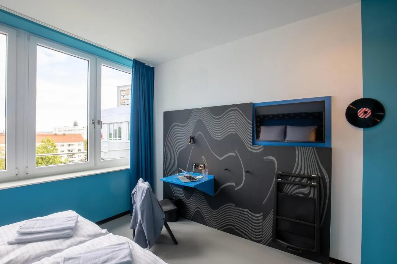 Meininger Hotel Dresden Zentrum 0*,  Almanya